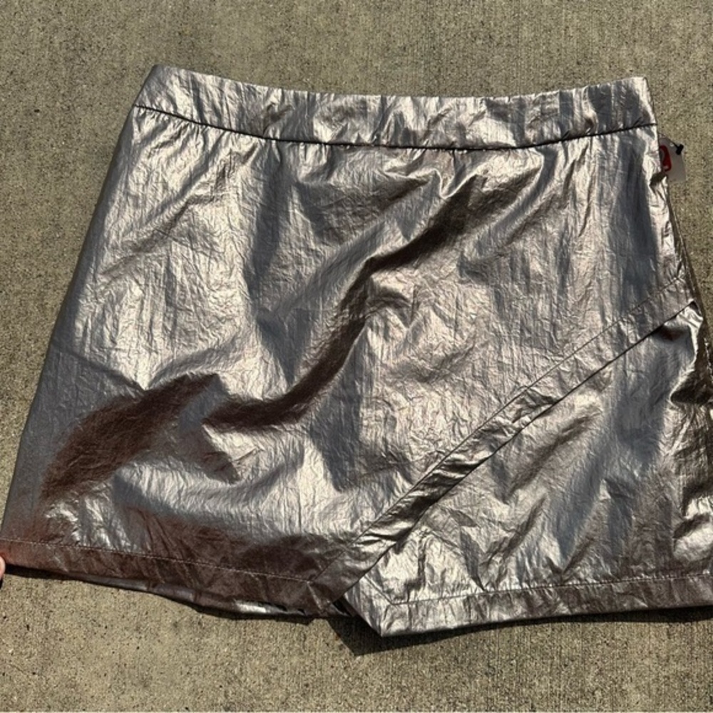 TCEC Metallic Silver Skort   PM5